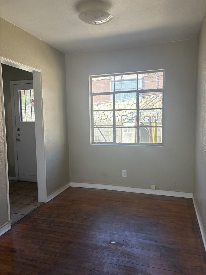 2825 Grant Avenue #1 - Photo 3 of 8