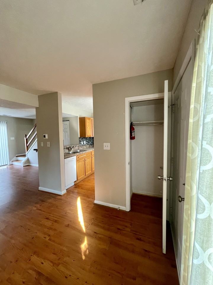 1416 Tenbury Drive #1 - Photo 5 of 23