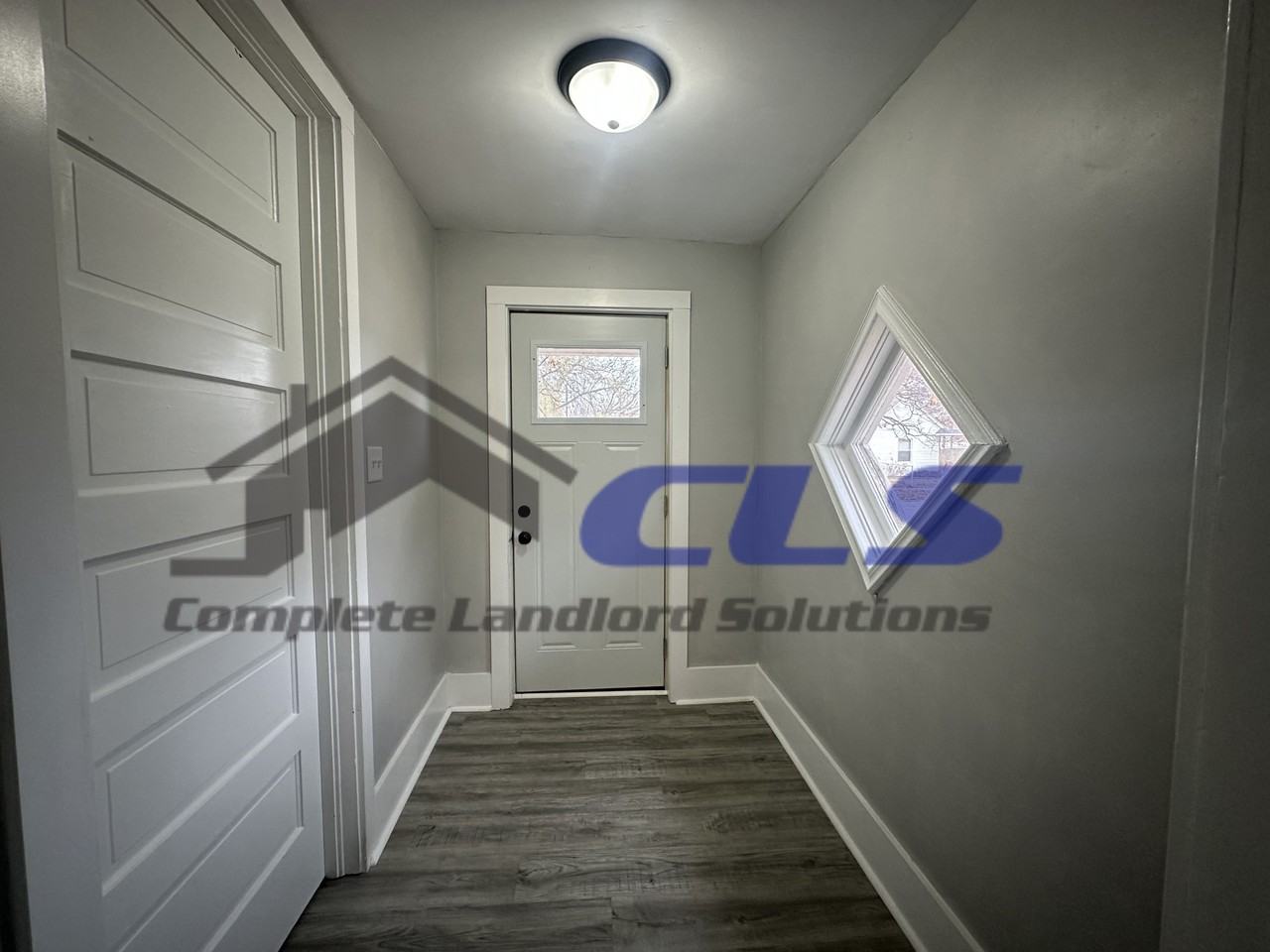 1507 5th Avenue #1 - Photo 2 of 9