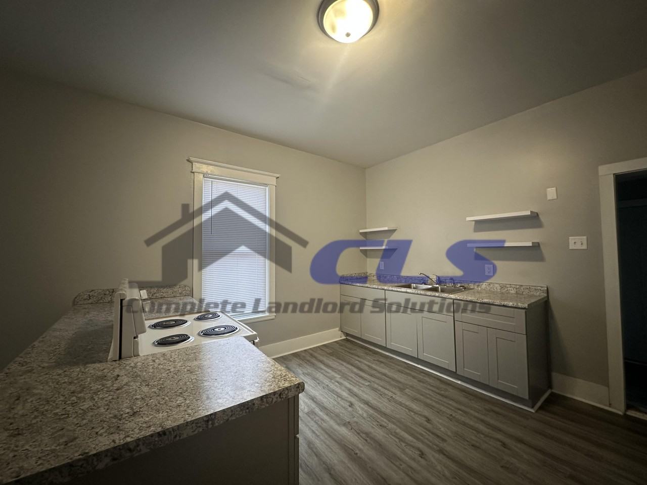 1507 5th Avenue #1 - Photo 5 of 9