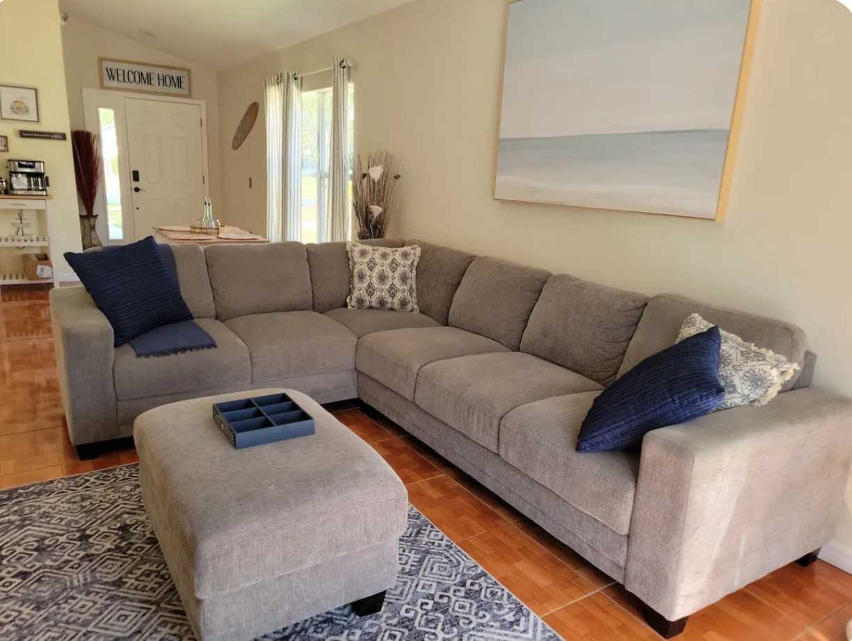 913 Lake Berkley Dr #1 - Photo 4 of 25