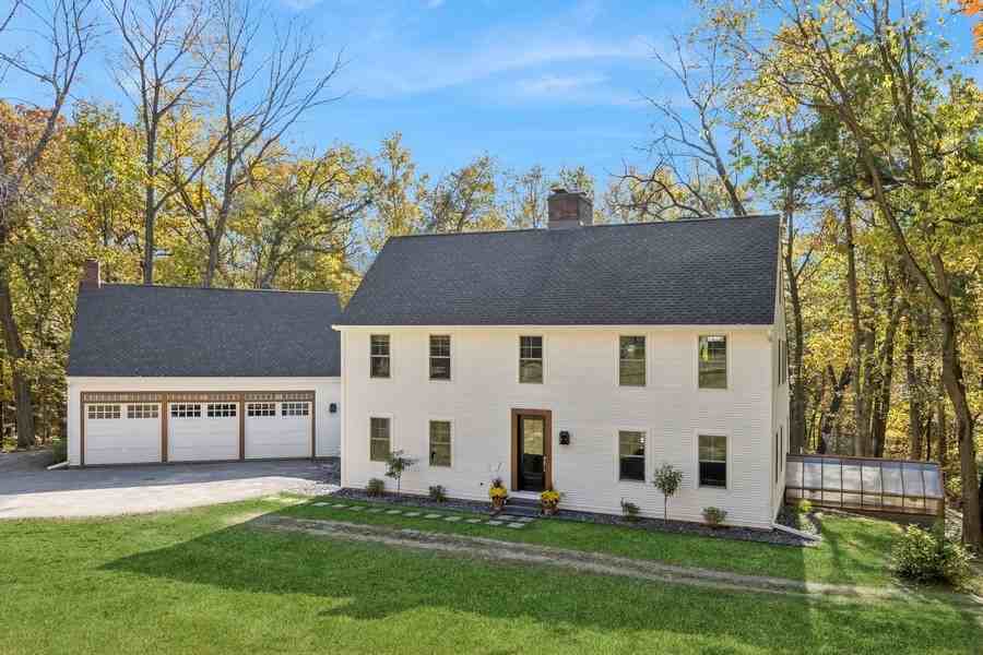 3767 Oak Lane Northeast #1 - Photo 3 of 50