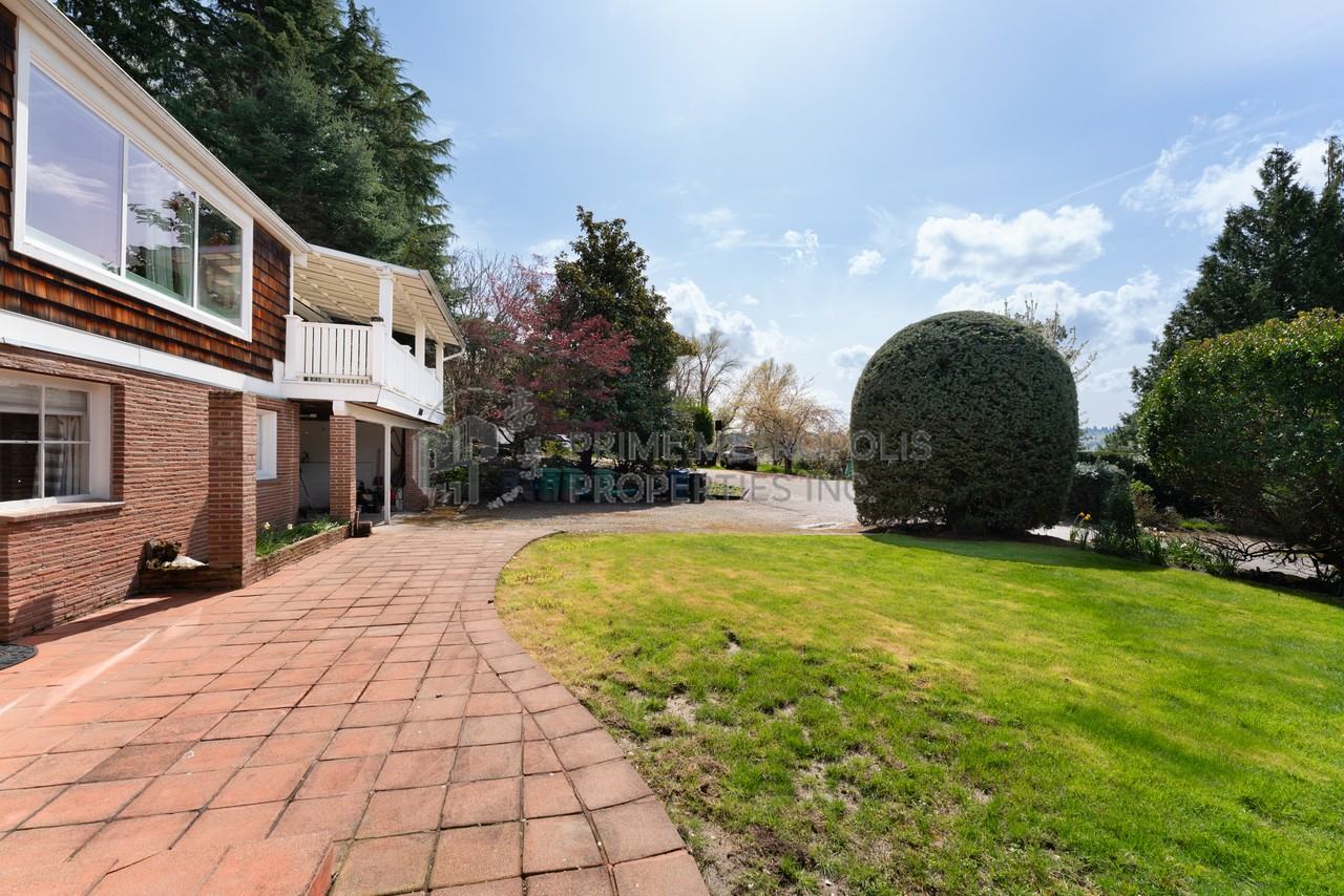 7461 W Mercer Way #1 - Photo 3 of 50