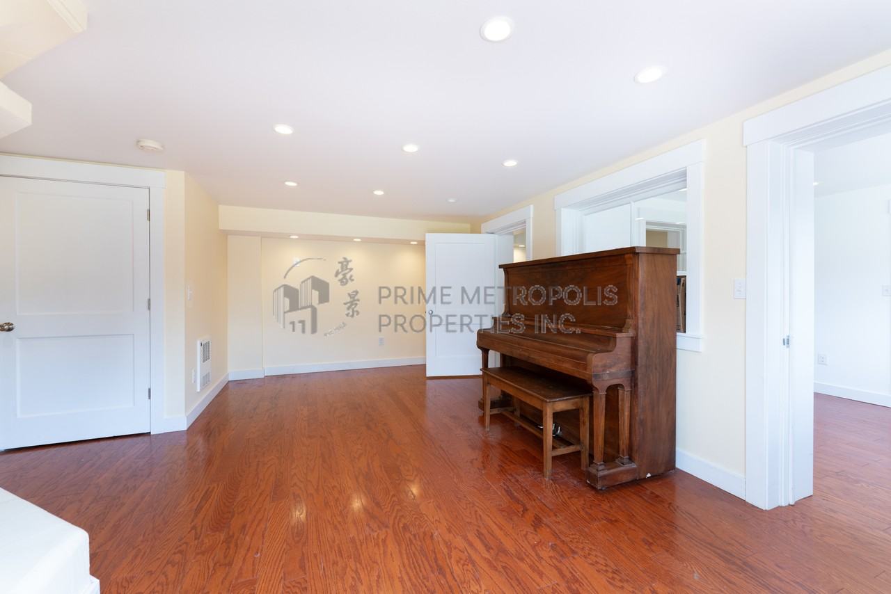 7461 W Mercer Way #1 - Photo 6 of 50