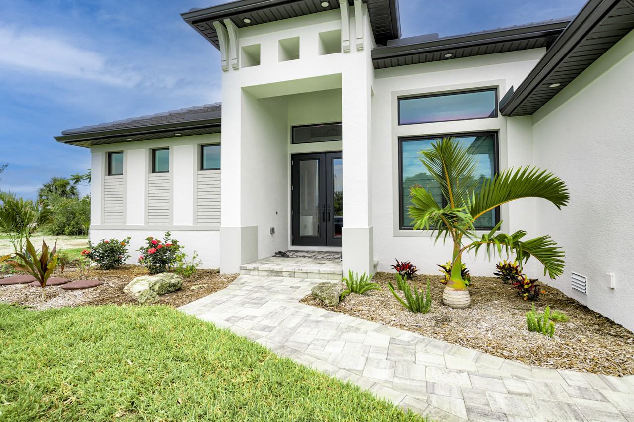 2322 Northwest 39th Avenue #1 - Photo 4 of 50