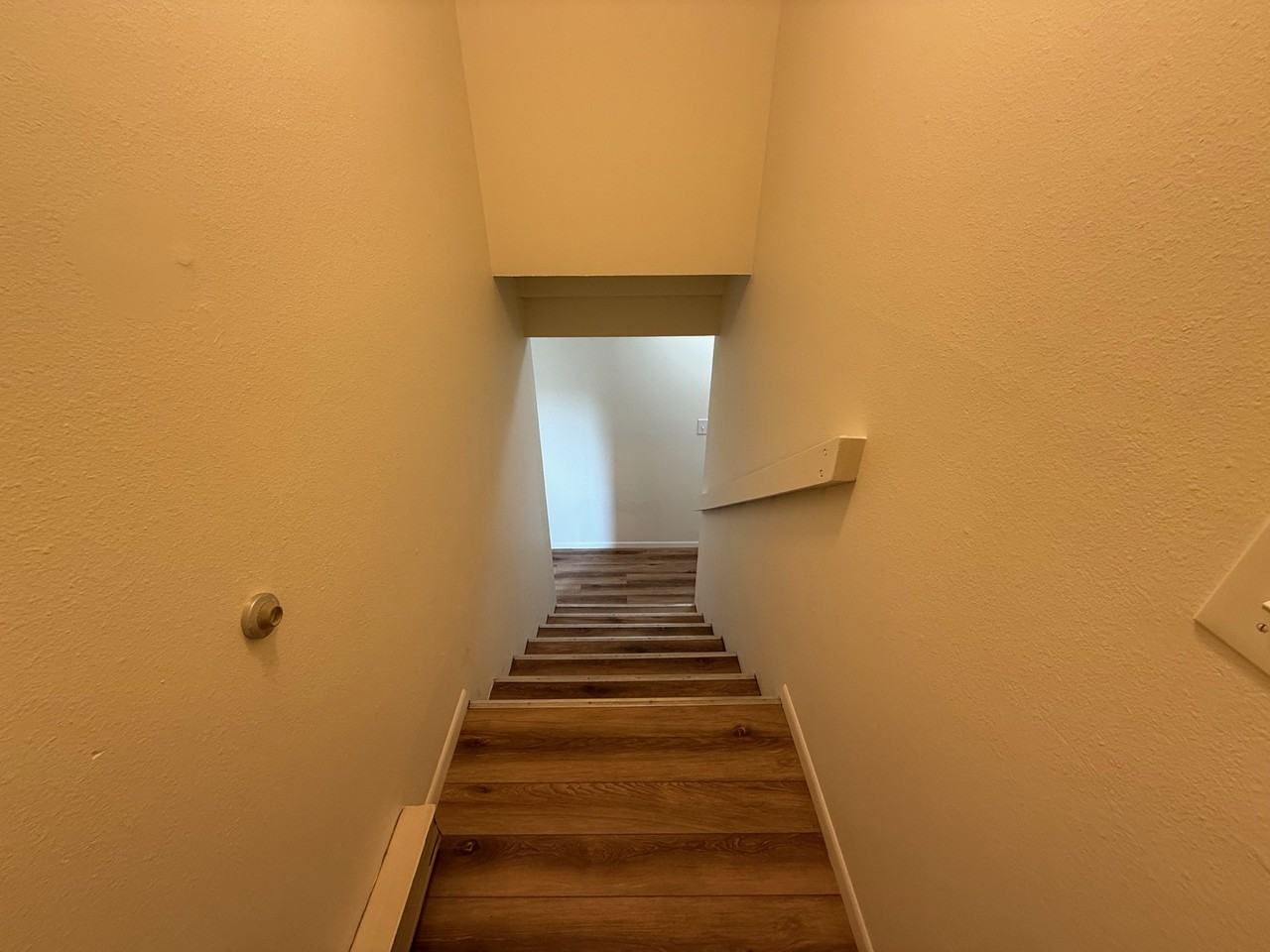 1625 S Rouse Ave #1 - Photo 2 of 20