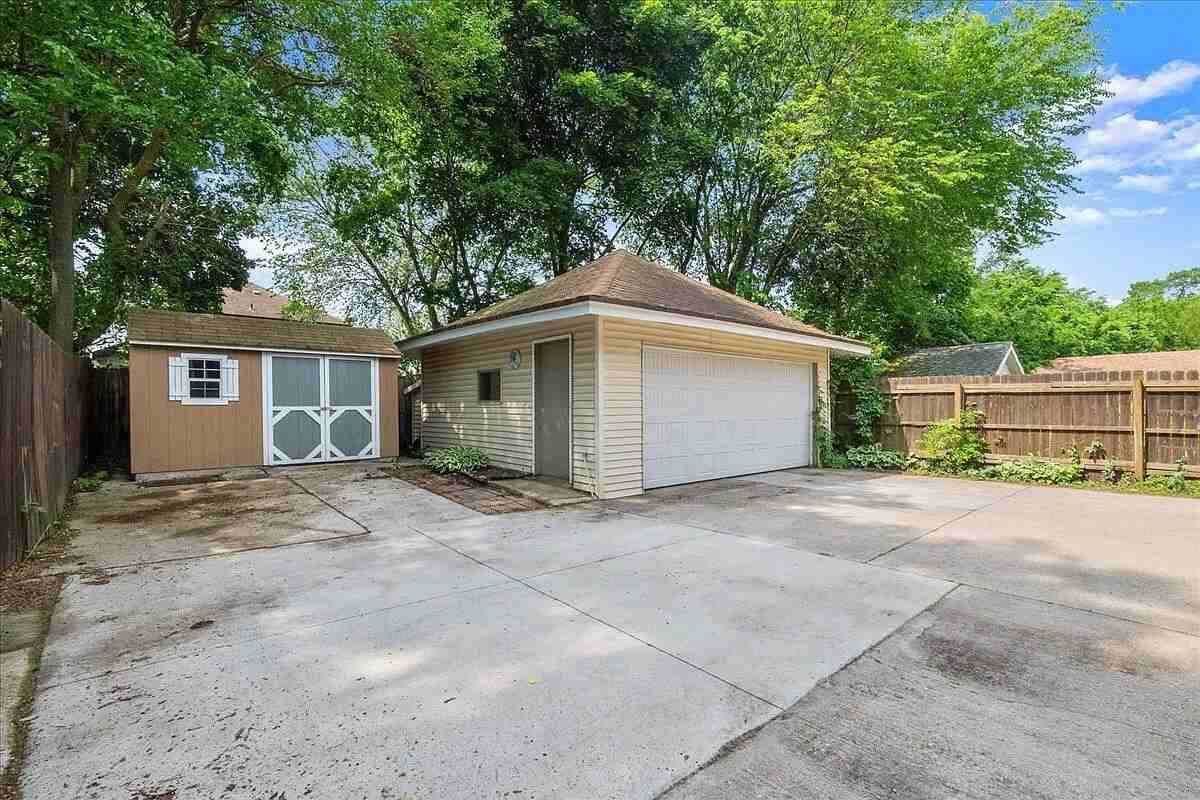 1122 Martin Luther King Jr Street Southeast #1 - Photo 2 of 33