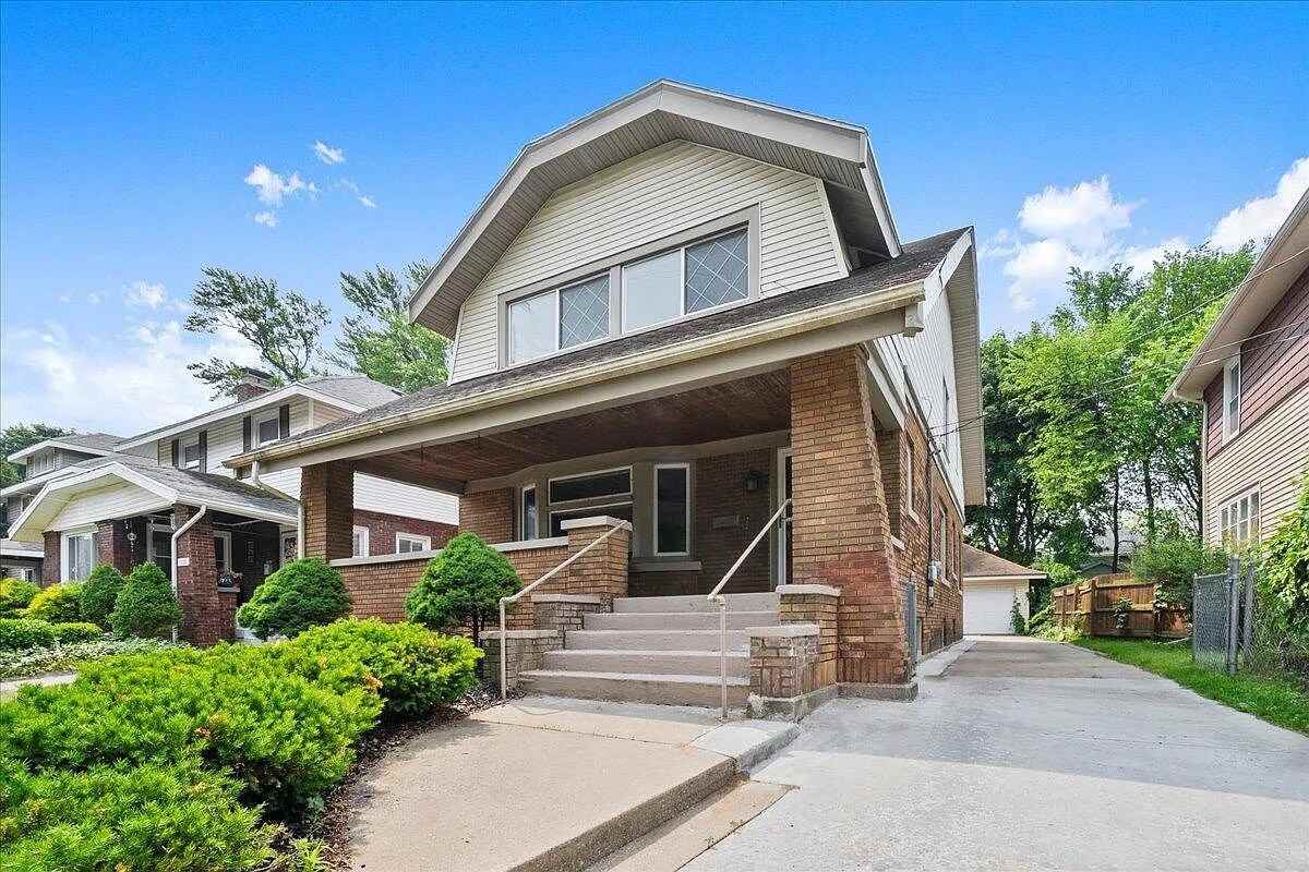 1122 Martin Luther King Jr Street Southeast #1 - Photo 3 of 33