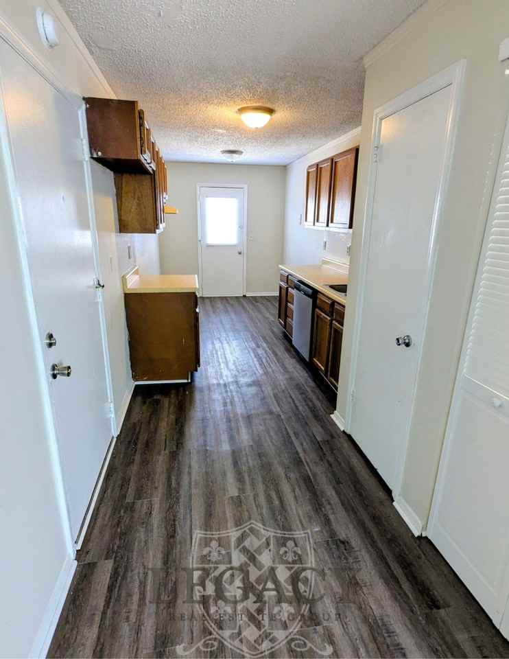 918 Coarsey Dr #1 - Photo 2 of 6