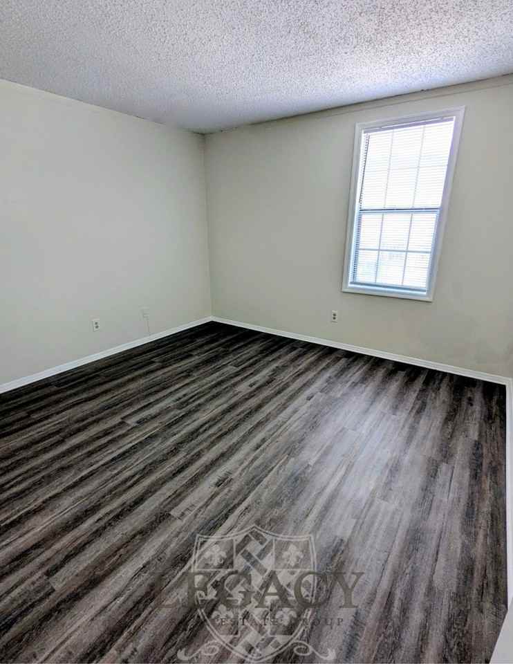 918 Coarsey Dr #1 - Photo 4 of 6