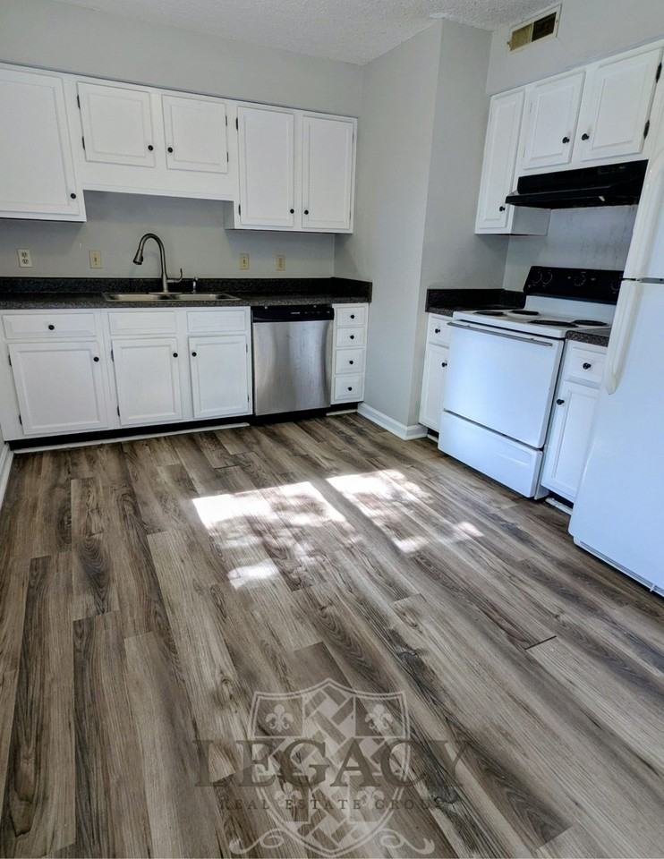 2436 Thoroughbred Dr #1 - Photo 5 of 11