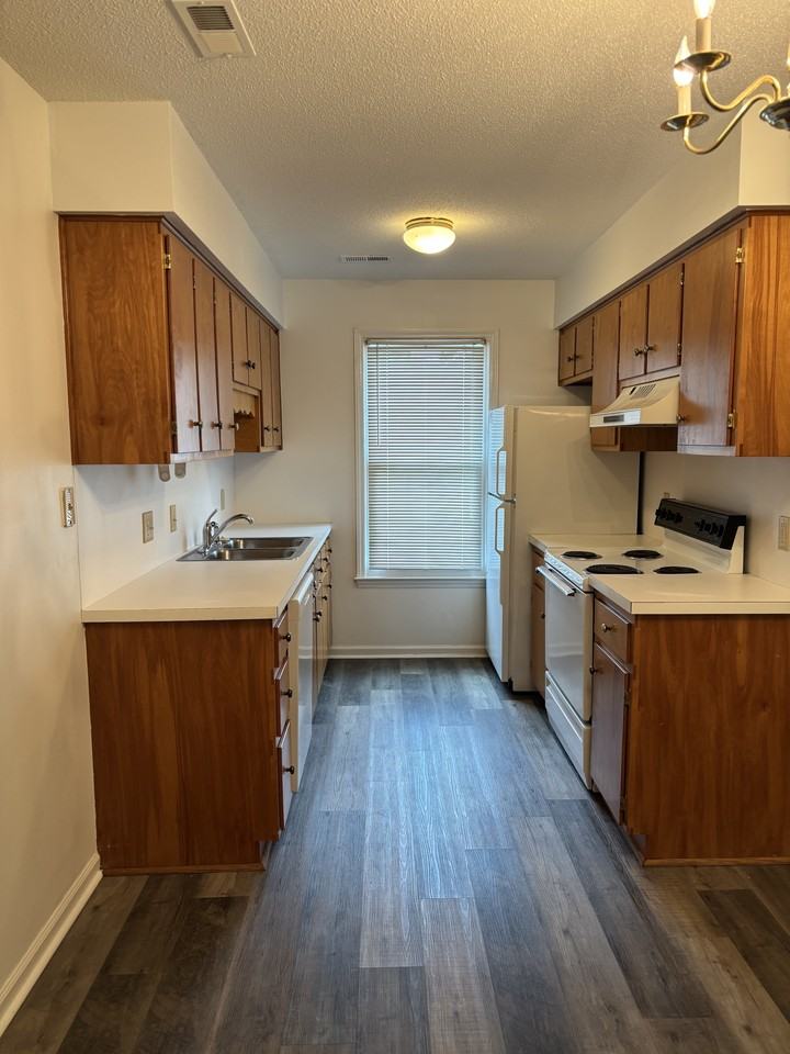 209 South Lincoln Street #1 - Photo 7 of 10