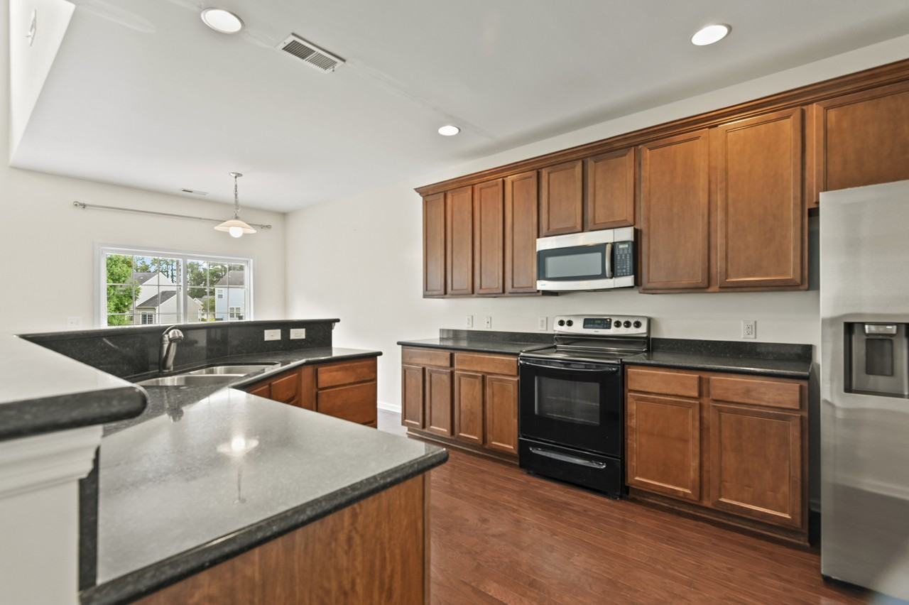 465 Green Park Lane #1 - Photo 6 of 38