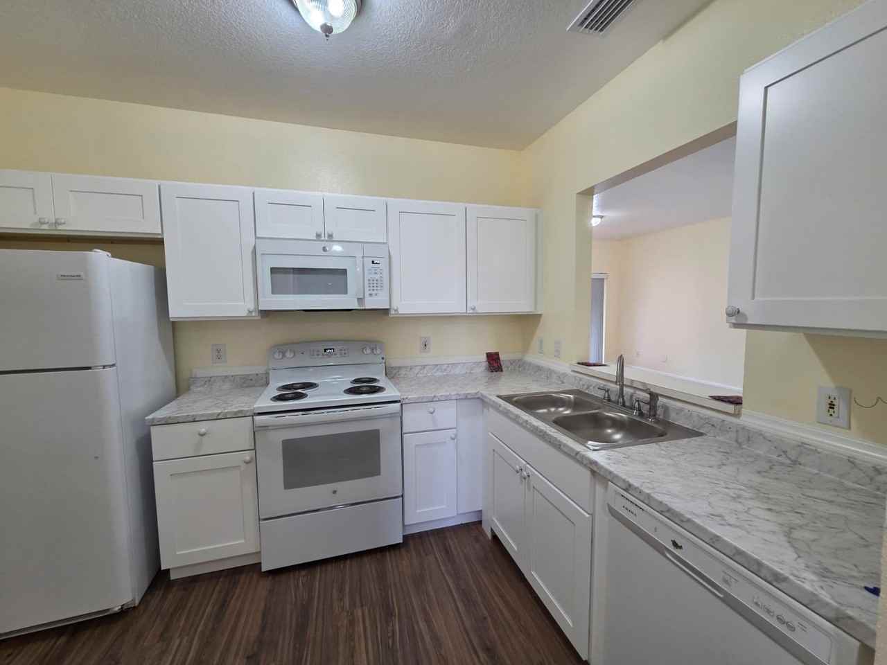 515 Villa Del Sol Cir #1 - Photo 3 of 17