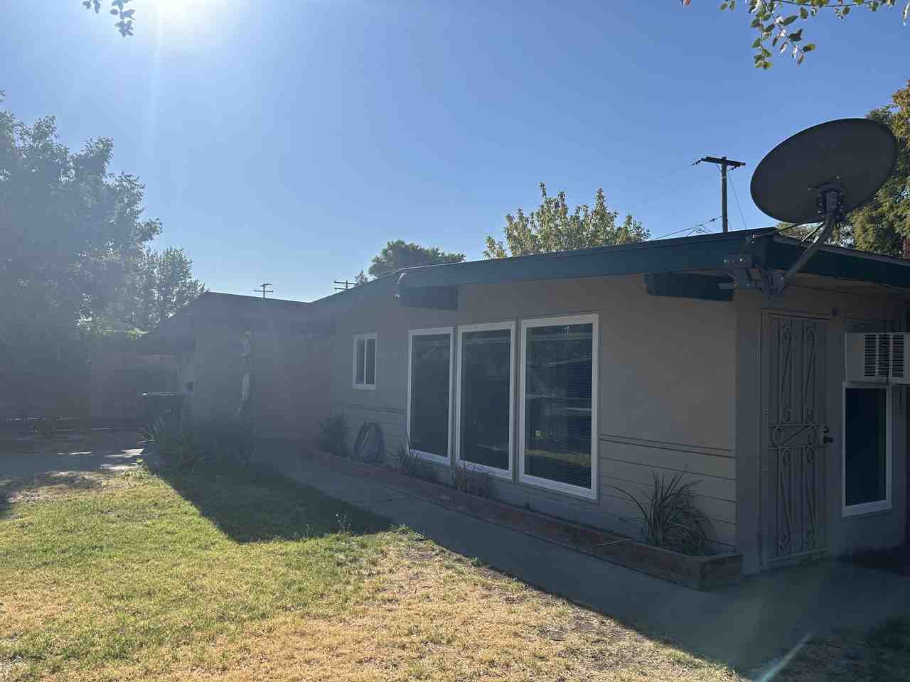 402 Helen Ave #1 - Photo 3 of 50