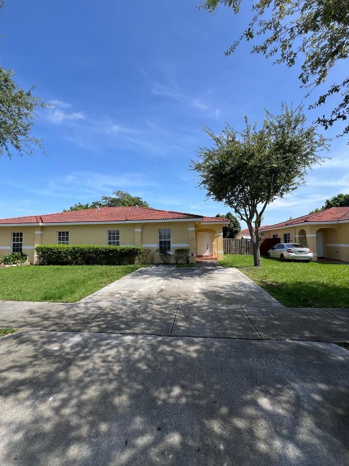 12233 Southwest 215th Terrace #12233 - Photo 2 of 12