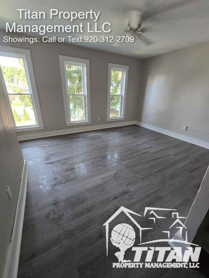 576 Jefferson St #2 - Photo 5 of 12