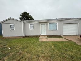 featured image of 3818 Northeast 26th Avenue #1