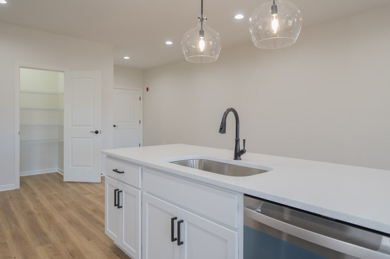 128 Brenleigh Ct #104 - Photo 4 of 14