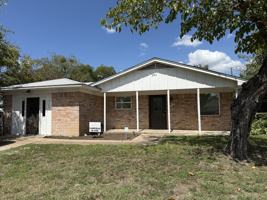 featured image of 2303 Debra Cir #1