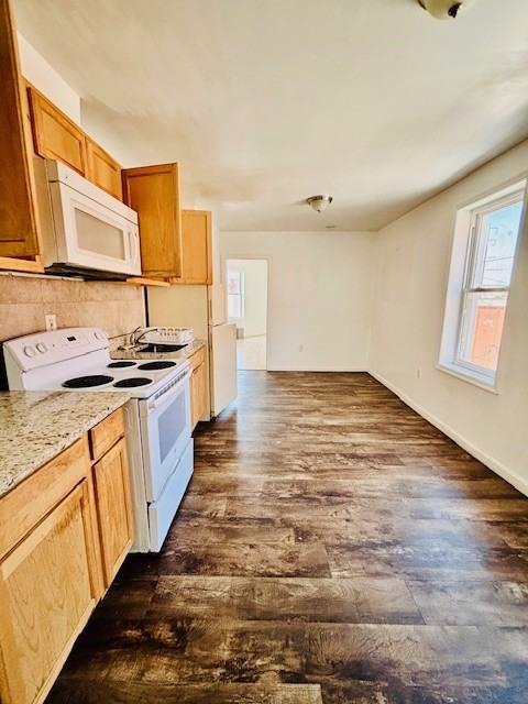 240 W Glenwood Ave #3