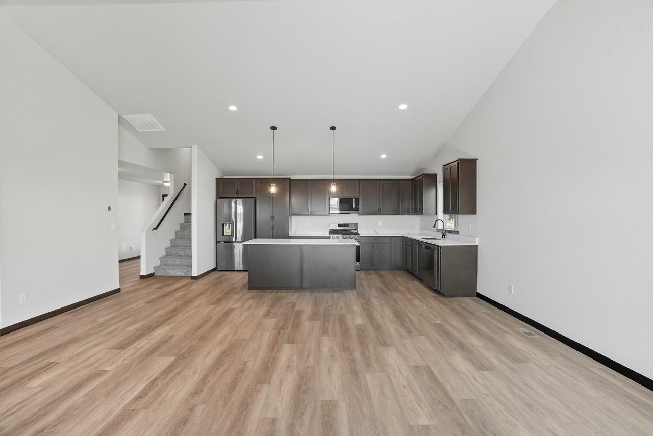 11557 N Railway Ave #1 - Photo 6 of 48