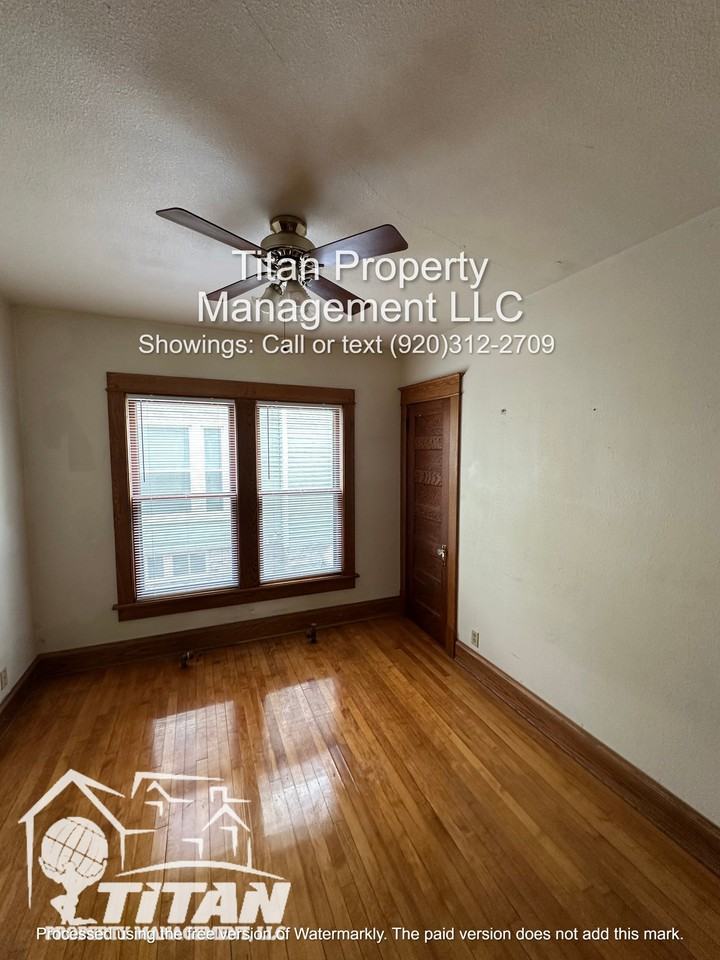 547 Jefferson St #1 - Photo 6 of 9