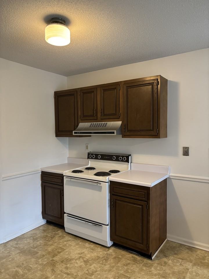 408 W Harnett St #1 - Photo 6 of 12