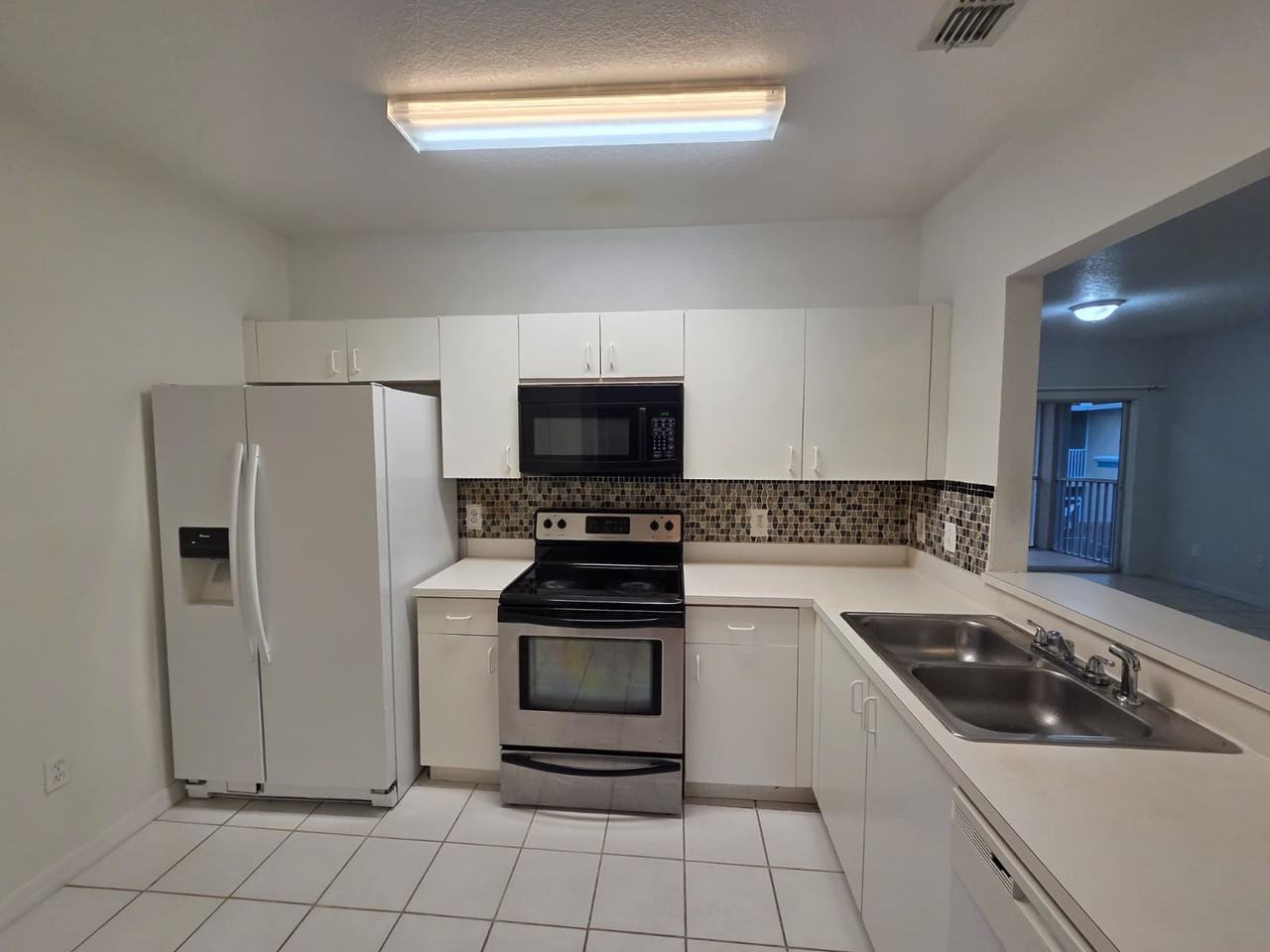 13216 Villa Vista Dr #1 - Photo 4 of 15