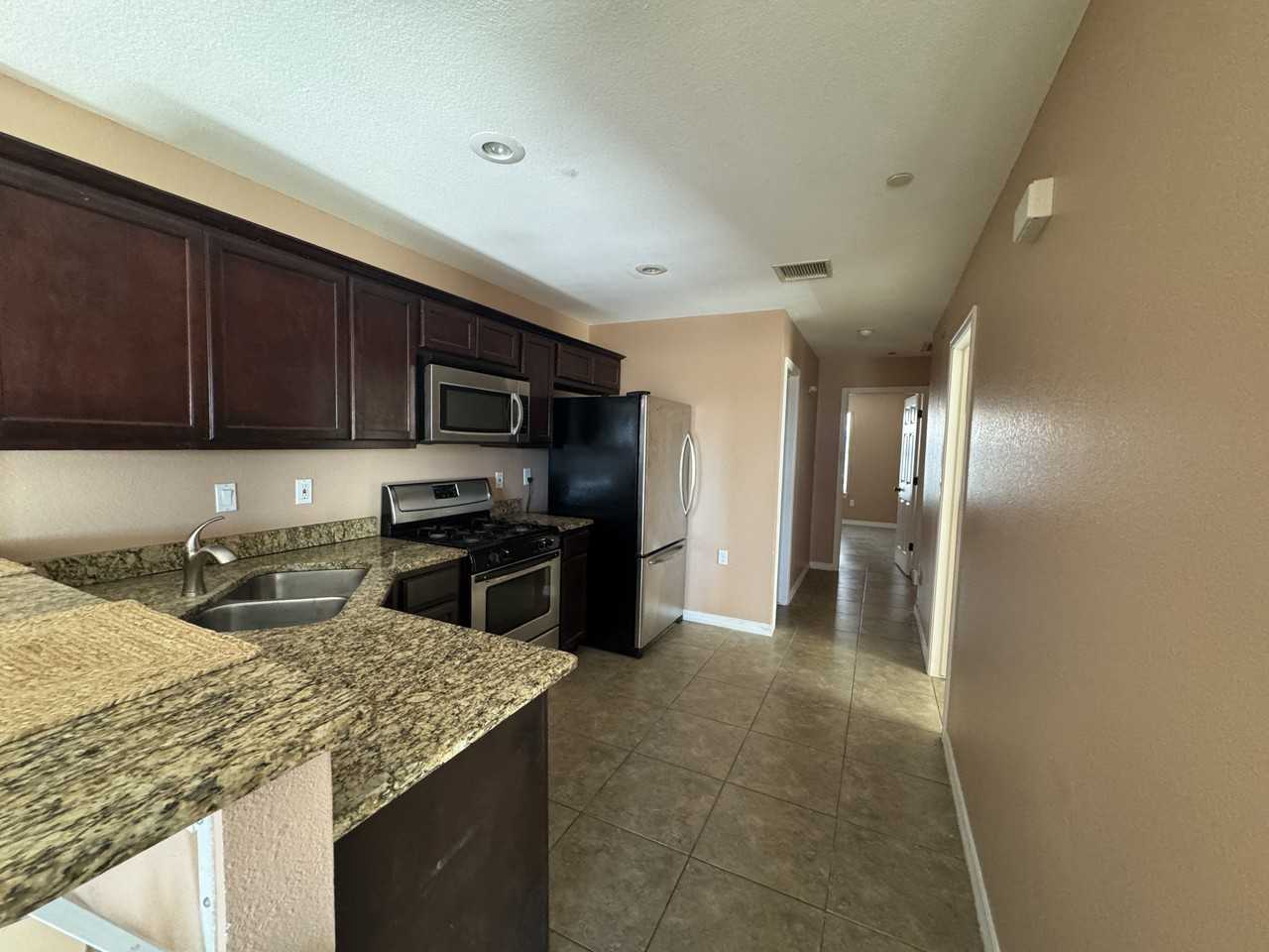 4721 Pistolero Ln #3 - Photo 6 of 18