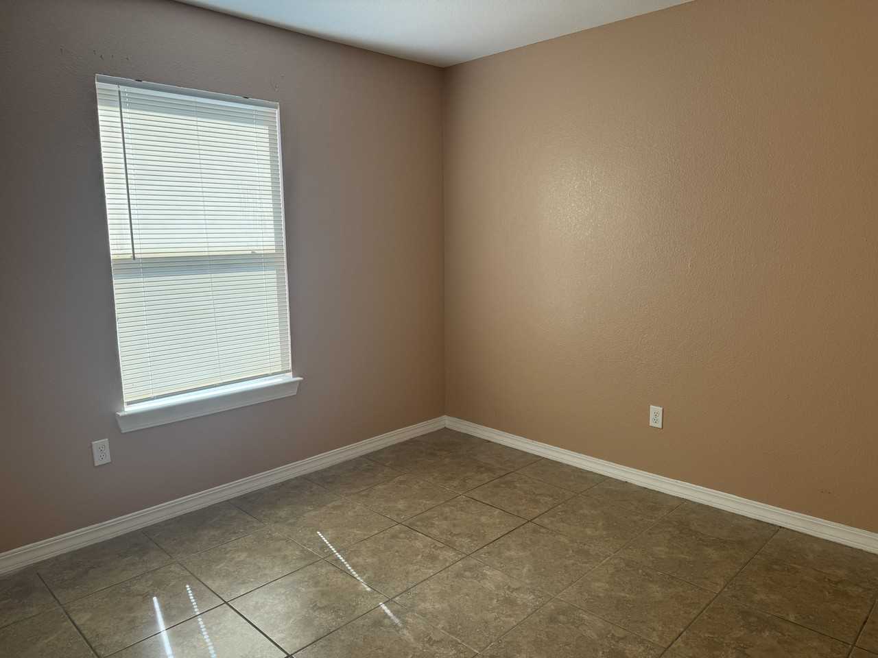 4721 Pistolero Ln #3 - Photo 7 of 18