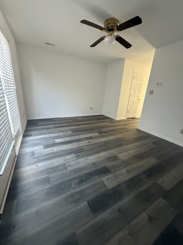 203 S Lincoln St #1 - Photo 4 of 9