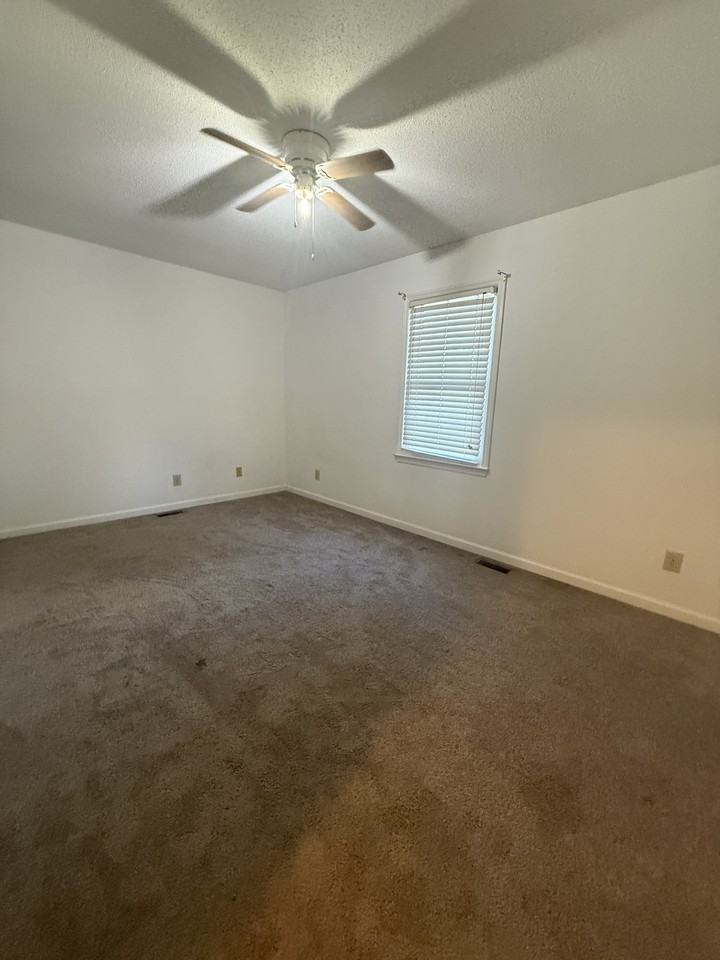 203 S Lincoln St #1 - Photo 7 of 9