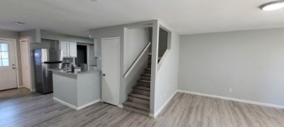 4226 Walnut Hills Dr #1 - Photo 5 of 7