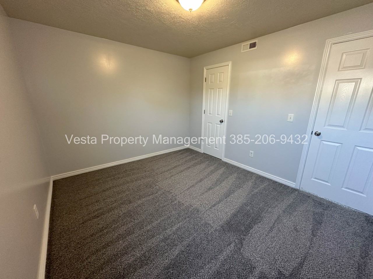 1050 Healy St #C - Photo 7 of 12