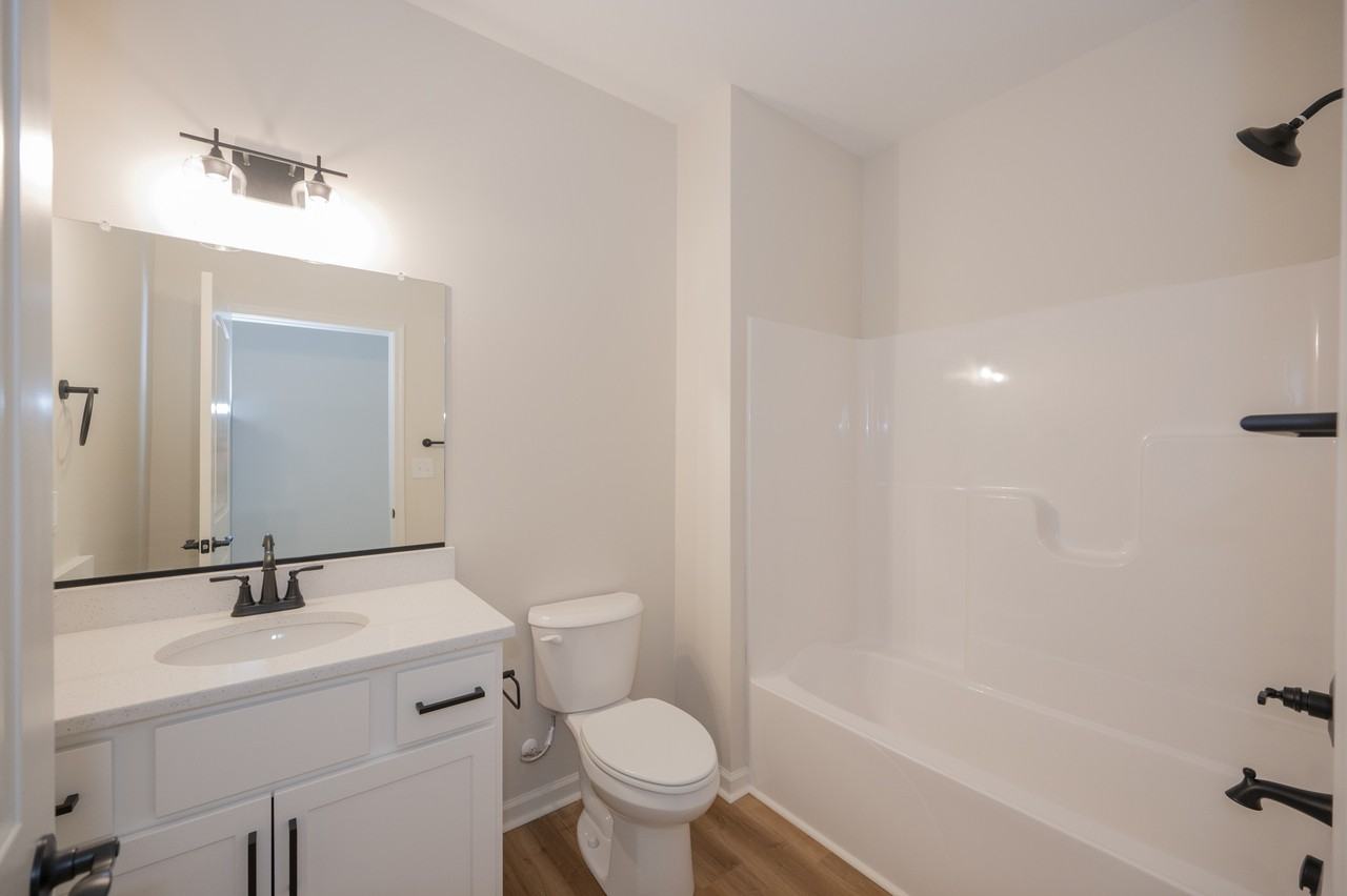 128 Brenleigh Ct #106 - Photo 6 of 13