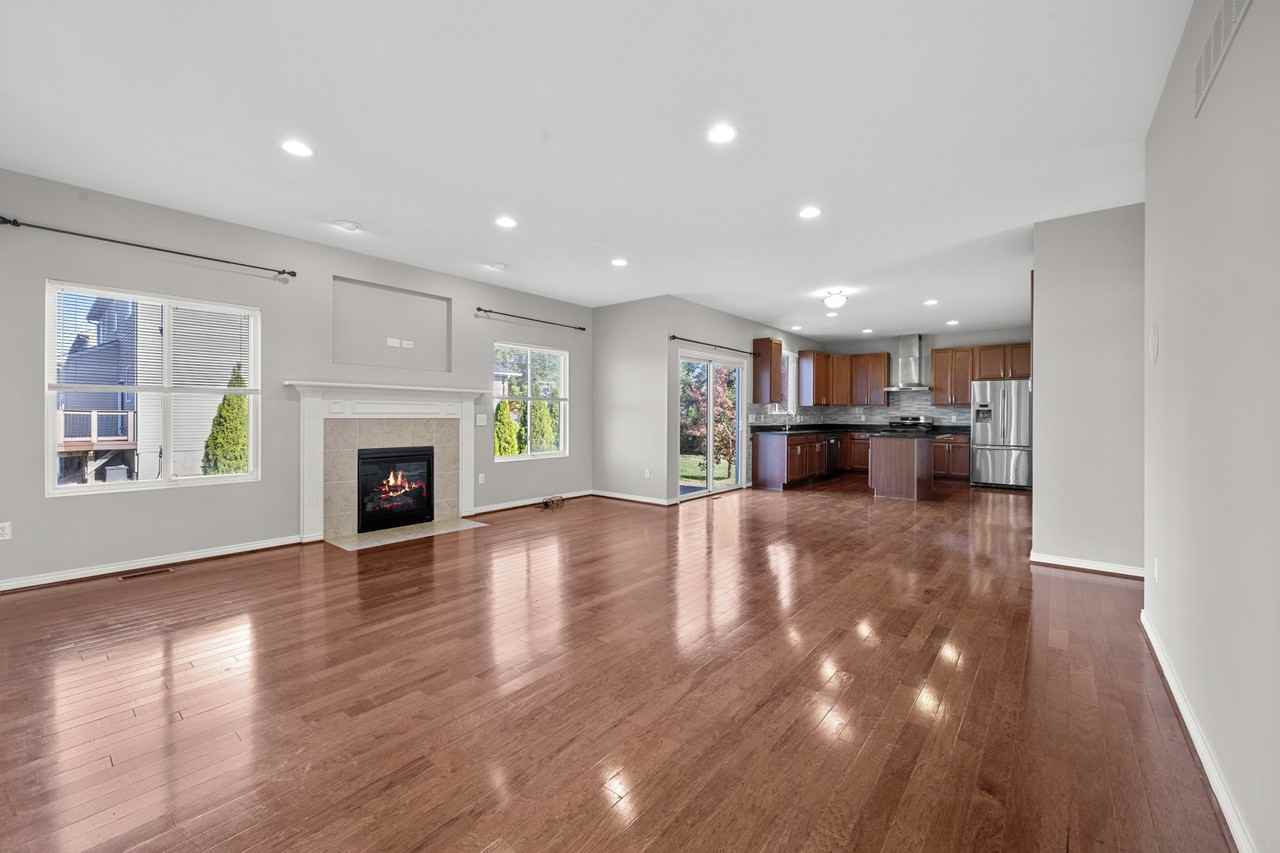 1550 Cinnabar Dr #1 - Photo 4 of 20