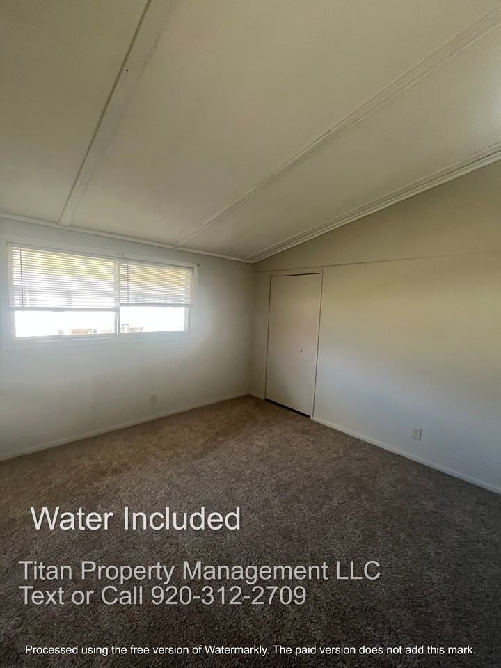 378 Arbor Dr #4A - Photo 6 of 9