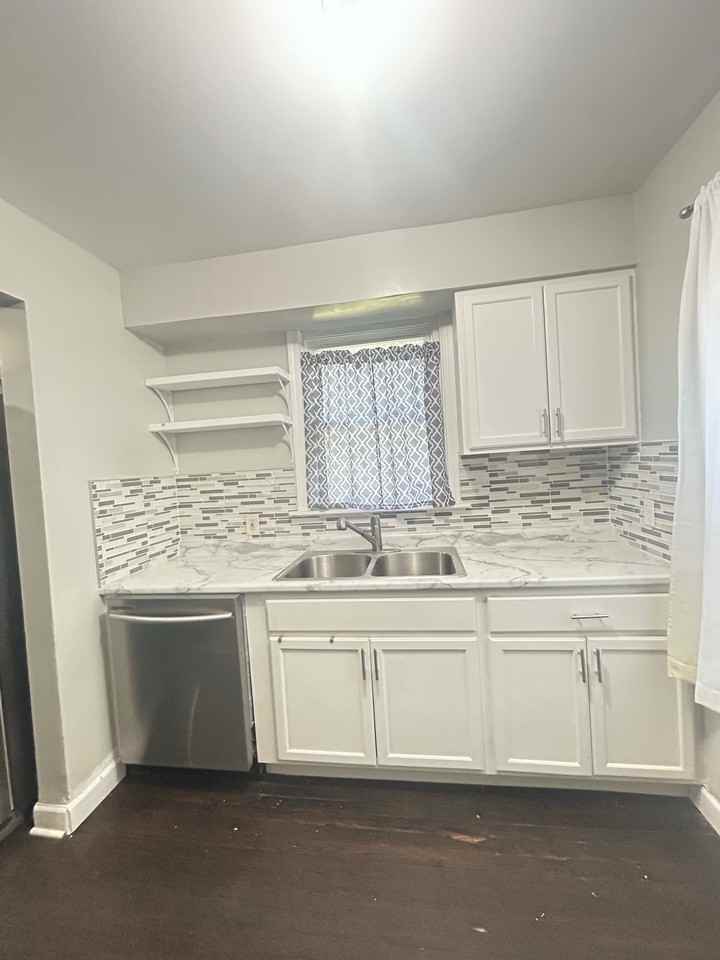 8825 South Kenwood Avenue #1