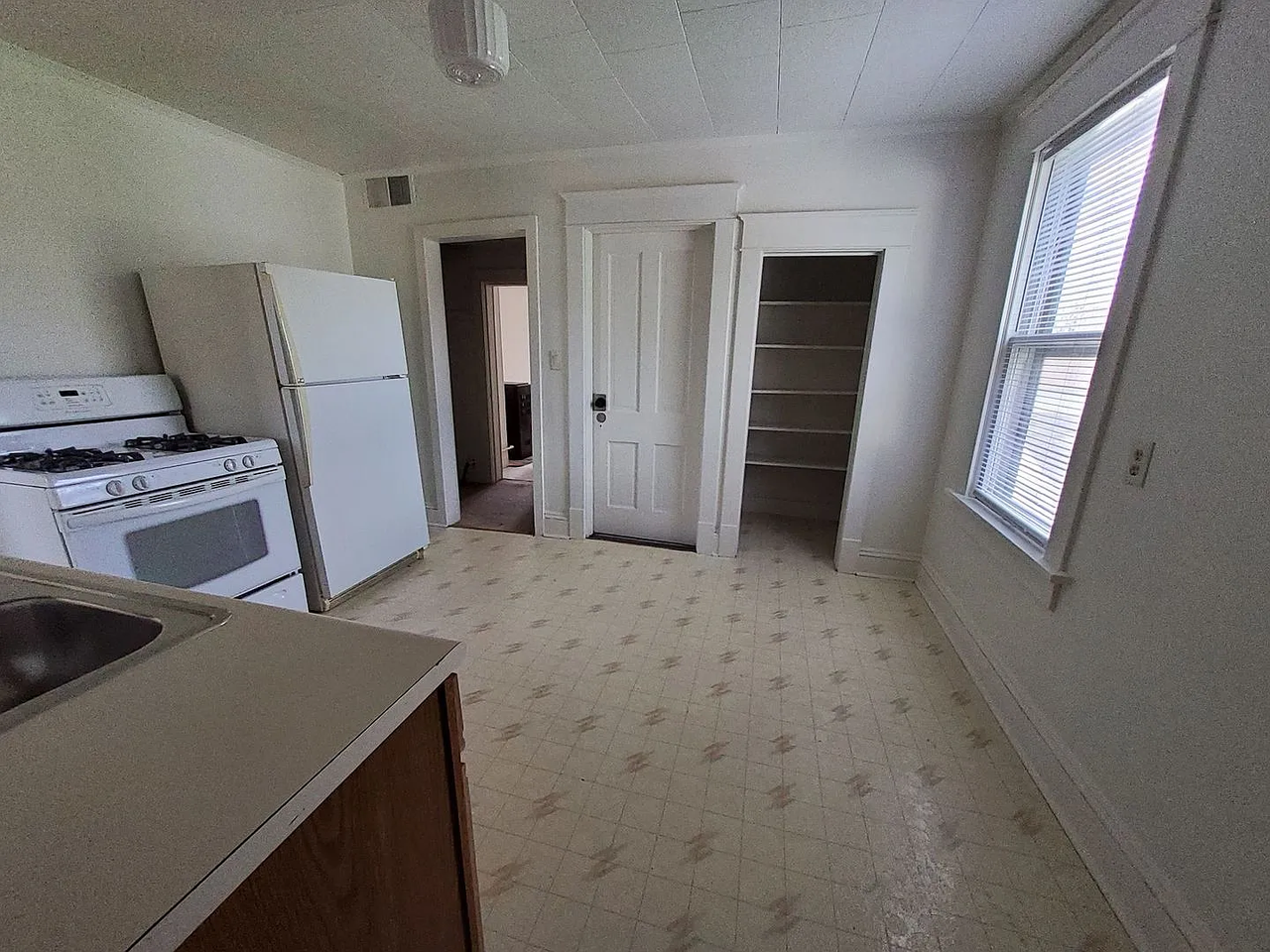 314 W 19th Ave Uppr - Photo 4 of 11