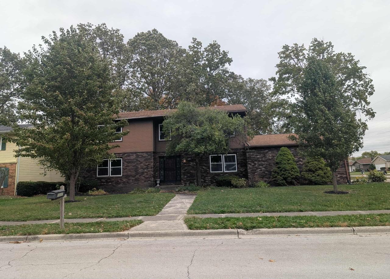 1097 Esther Blvd #1 - Photo 4 of 20