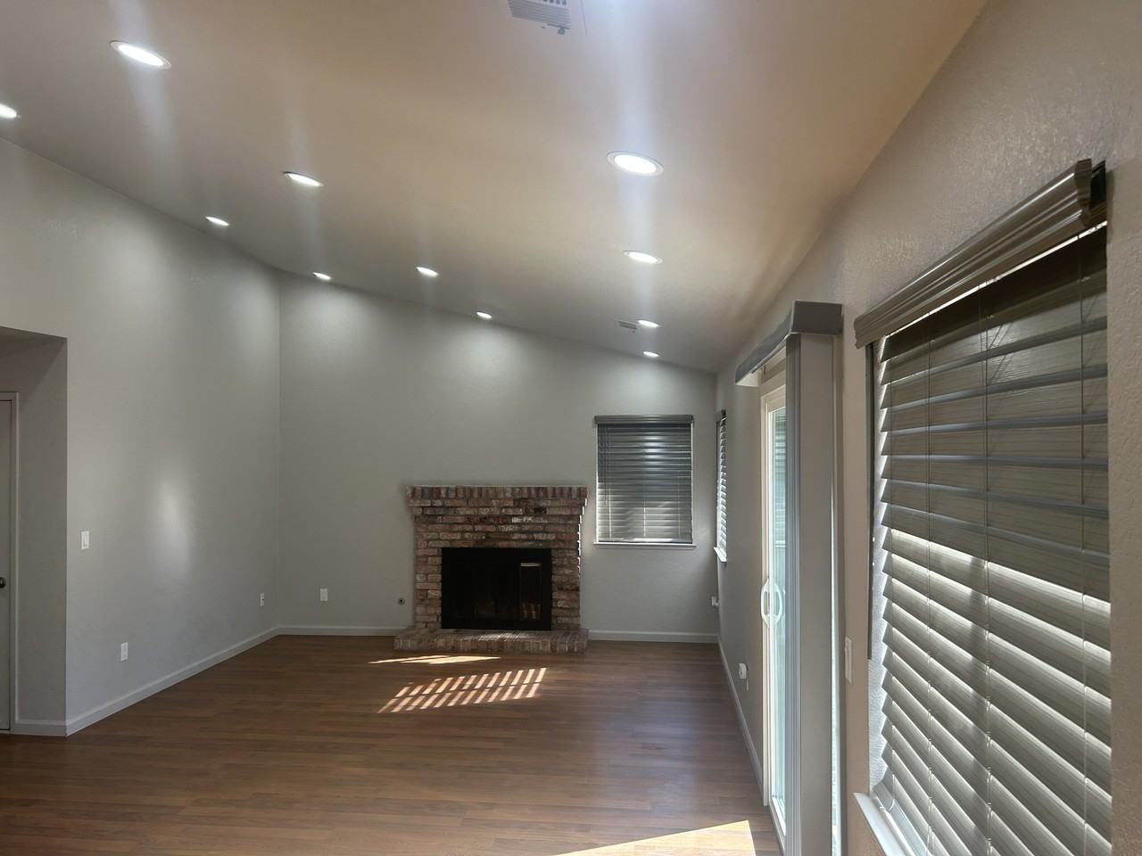 1728 Colin Ln #1 - Photo 4 of 32