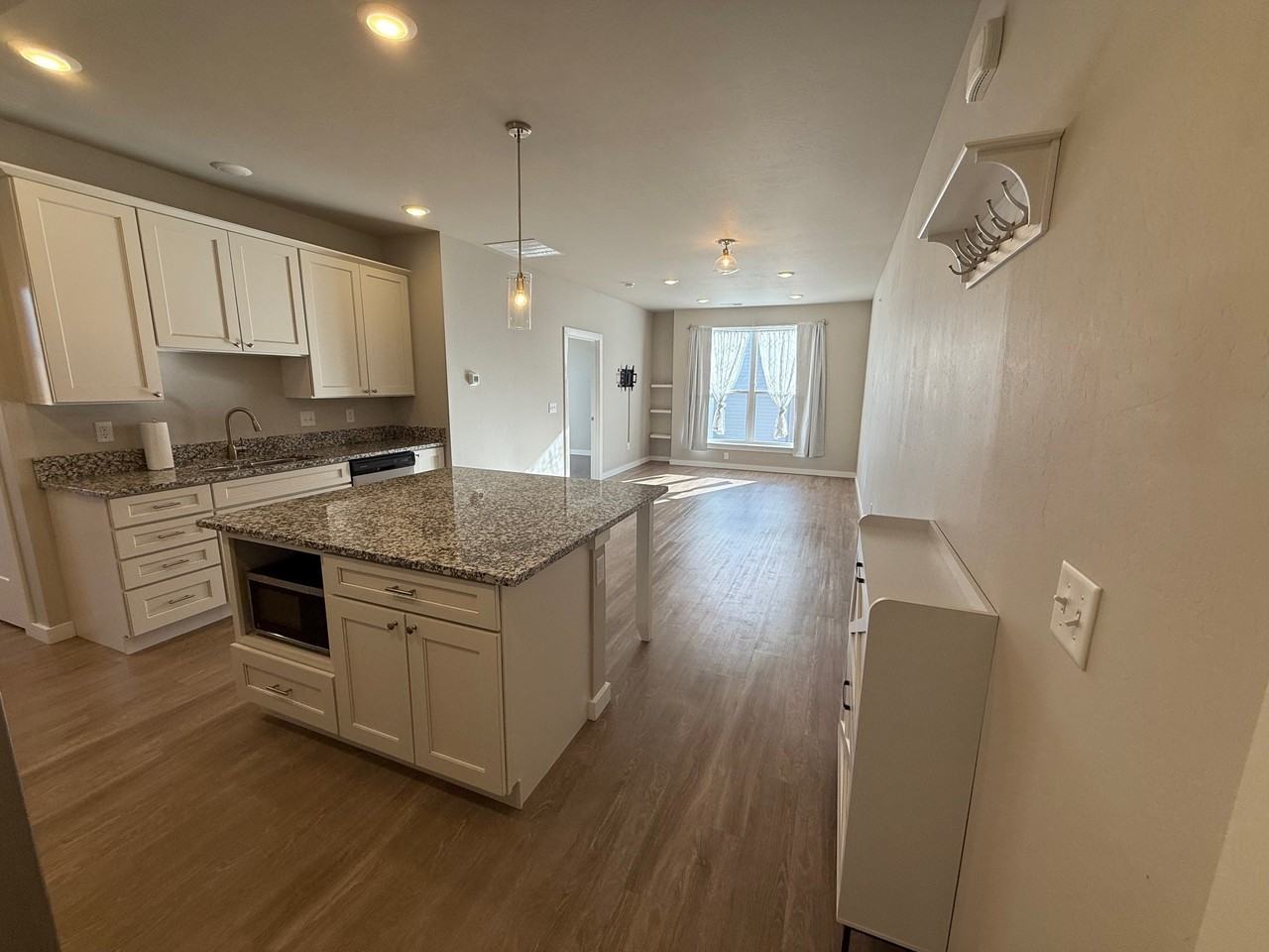 2710 Sartain St #304 - Photo 3 of 15