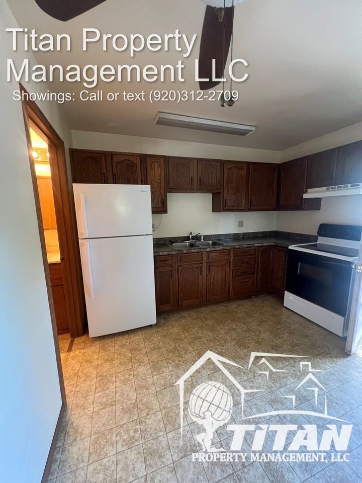 1388 Maricopa Drive #D - Photo 6 of 10