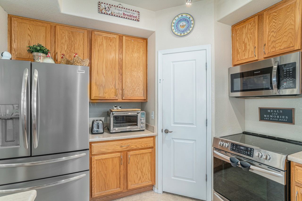 9303 West 107th Place #1 - Photo 7 of 17