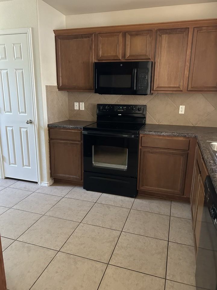 5304 Williamette Lane #1 - Photo 3 of 19