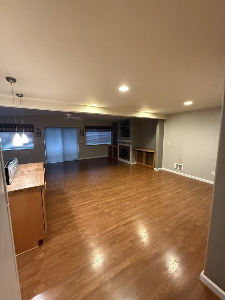 111 E Driftwood Cir #1 - Photo 6 of 21