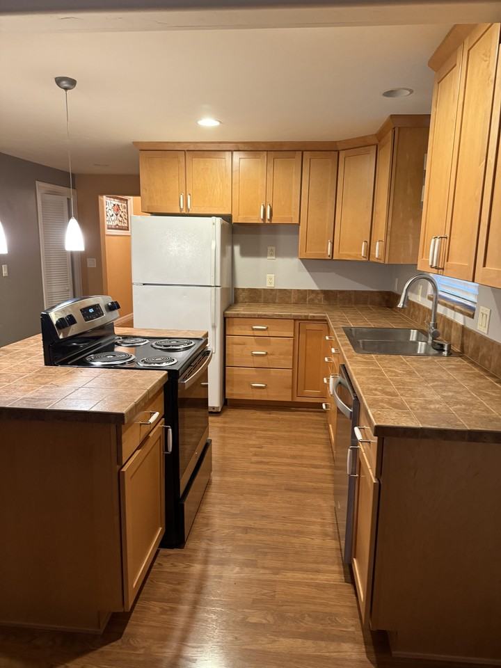 111 E Driftwood Cir #1 - Photo 7 of 21