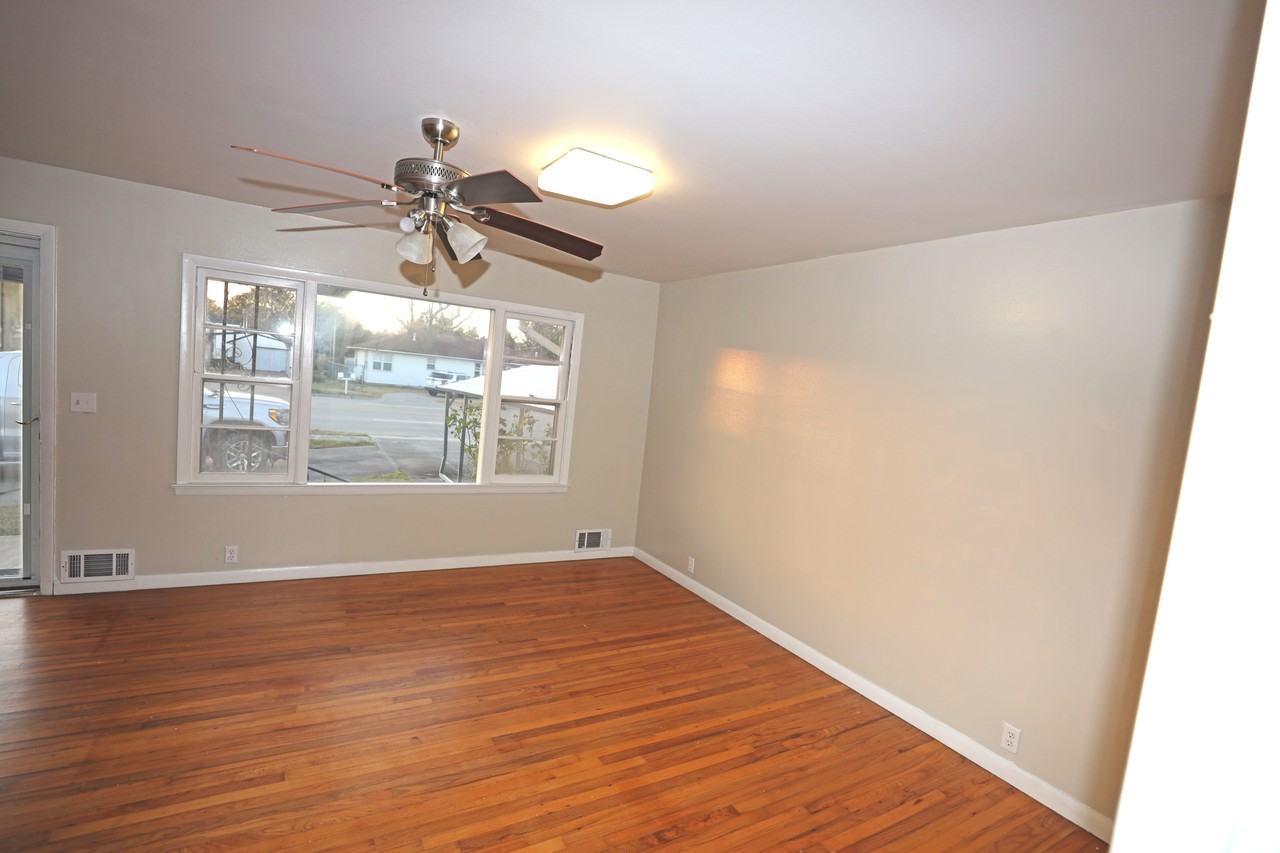 1106 South Strong Boulevard #1 - Photo 2 of 22