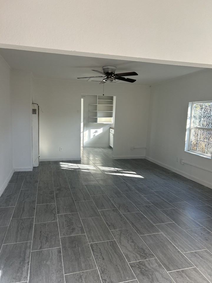 404 404 Thrasher Avenue - 404 1/2 #404-1-2 - Photo 3 of 17